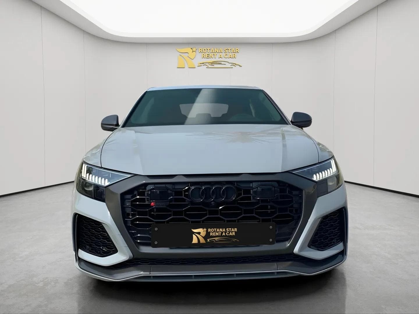 AUDI RSQ8