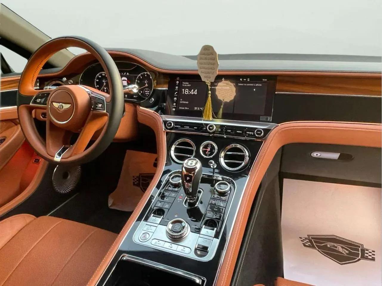 BENTLEY Continental GT - Image 9