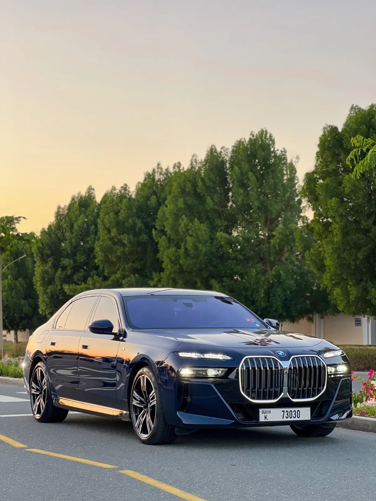 BMW 735i - Image 3