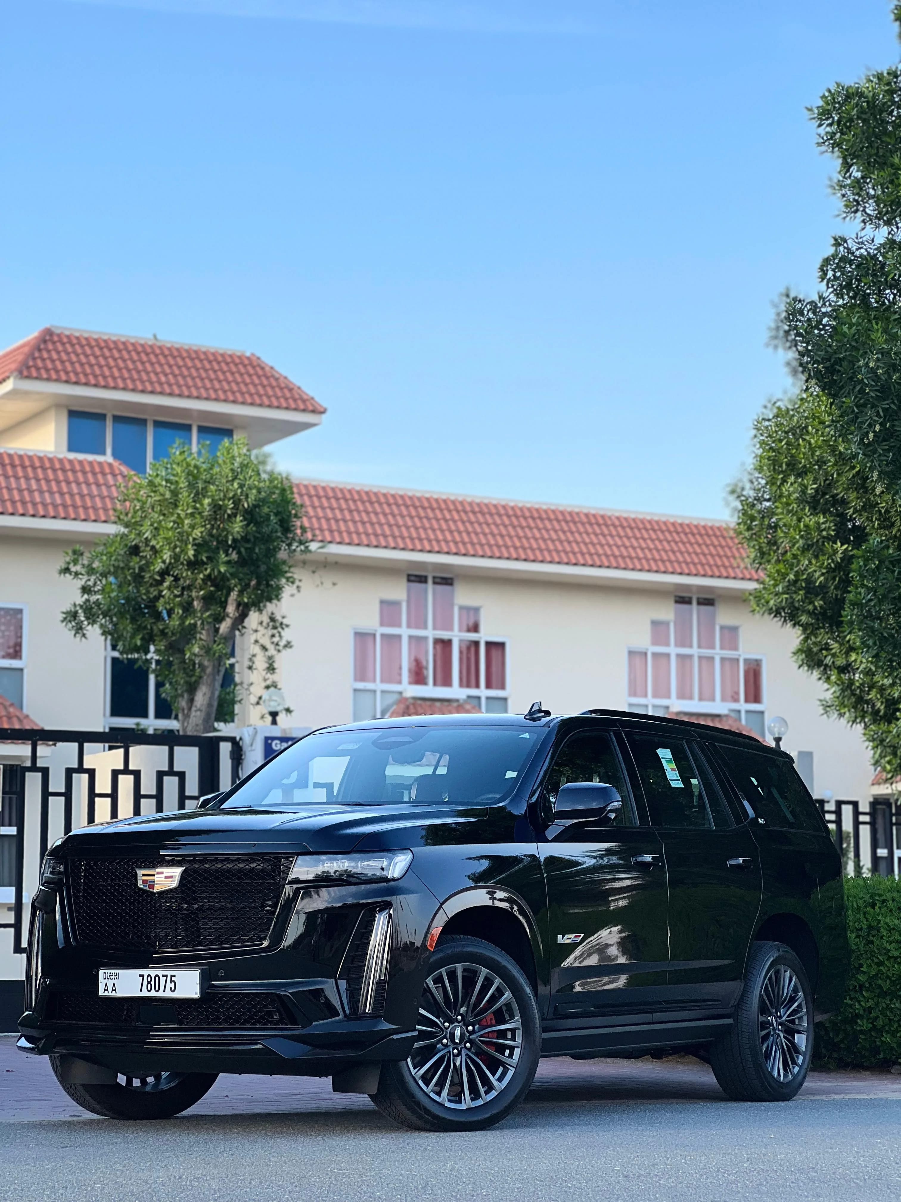 CADILLAC Escalade V - Image 3