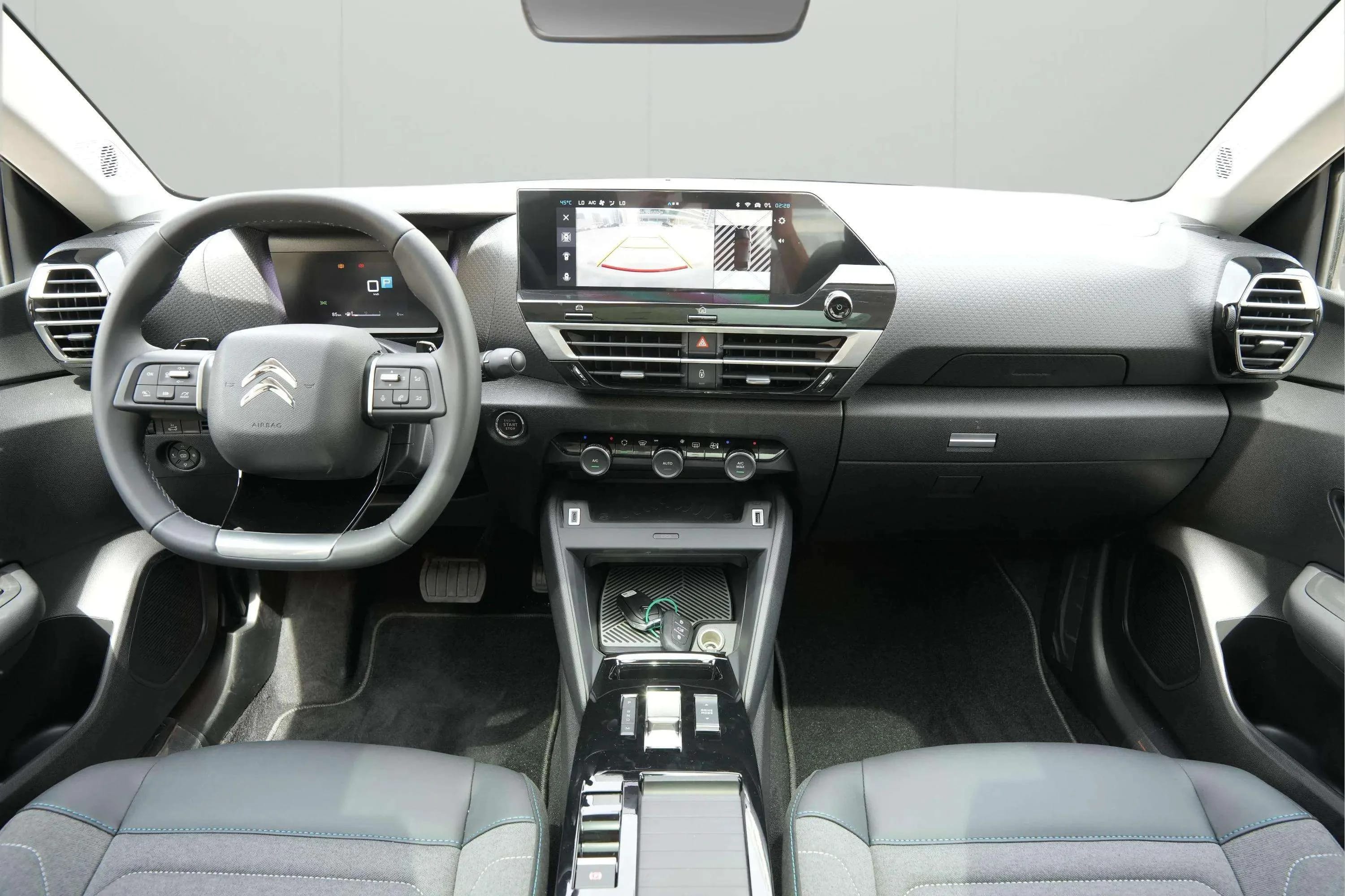 CITROEN C4 X - Image 8