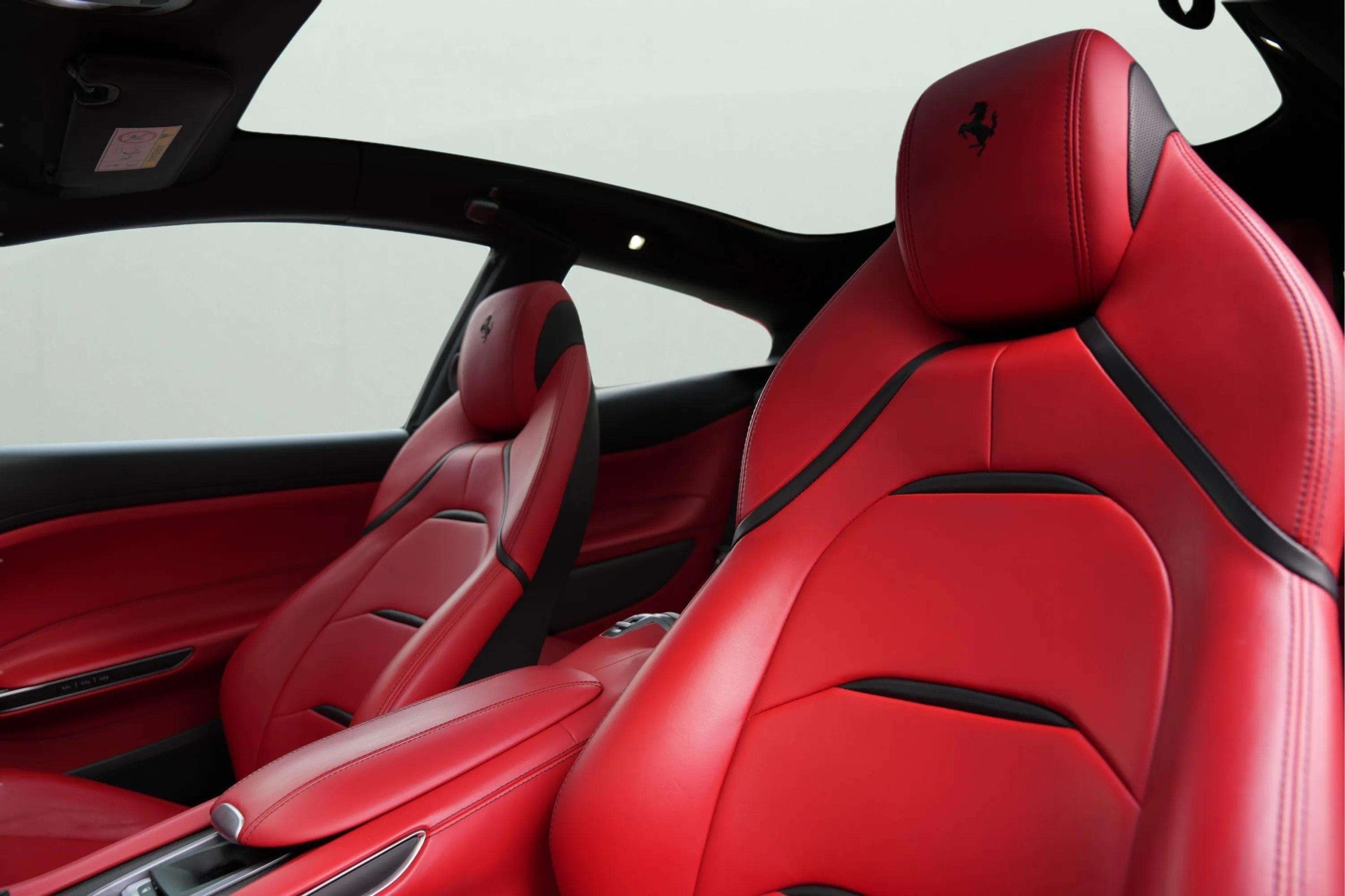 FERRARI GTC4 Lusso - Image 6