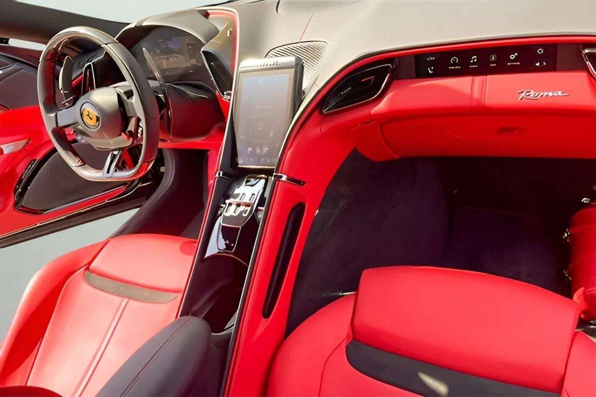 FERRARI Roma - Image 3