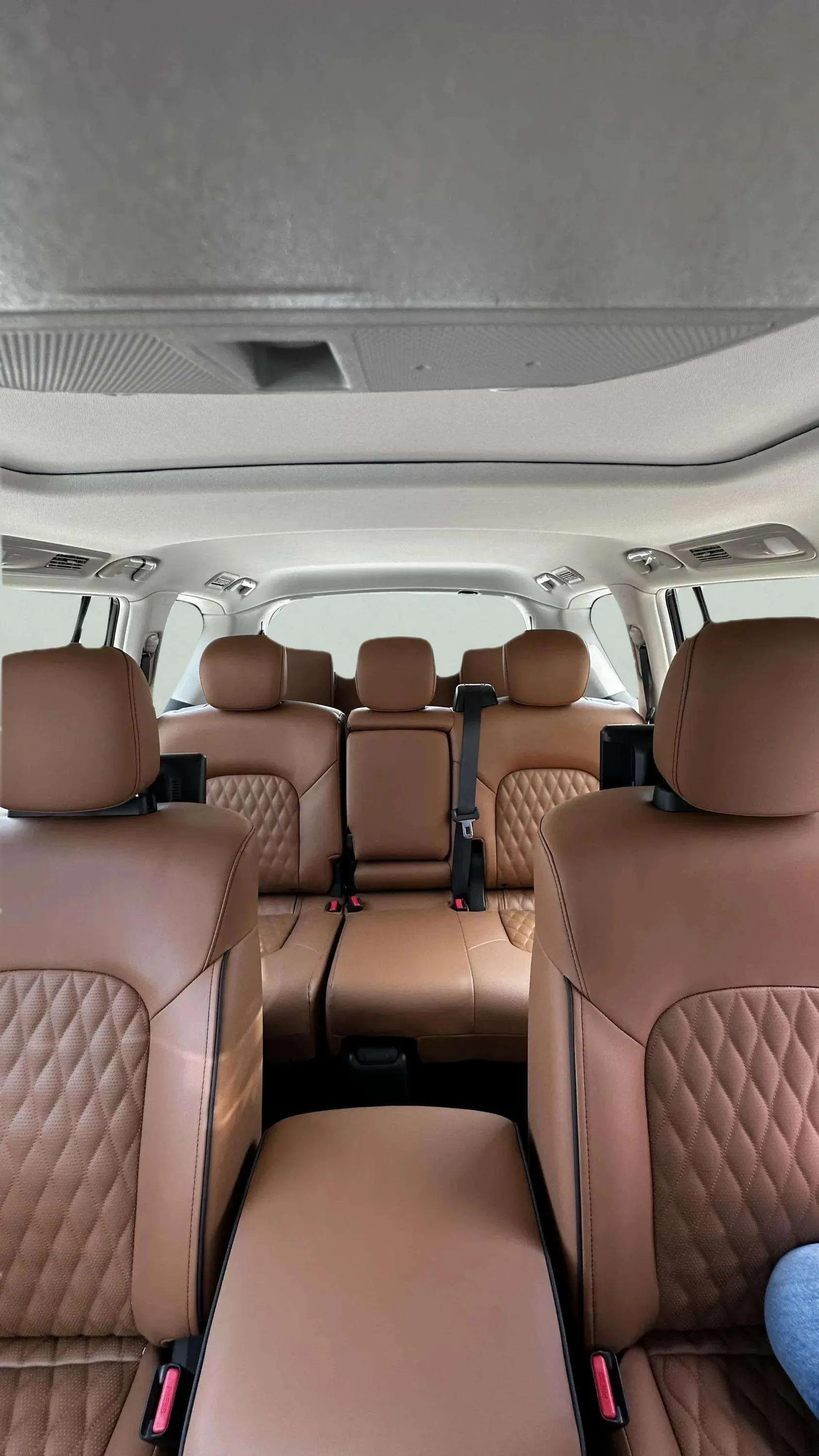 INFINITI QX80 - Image 5