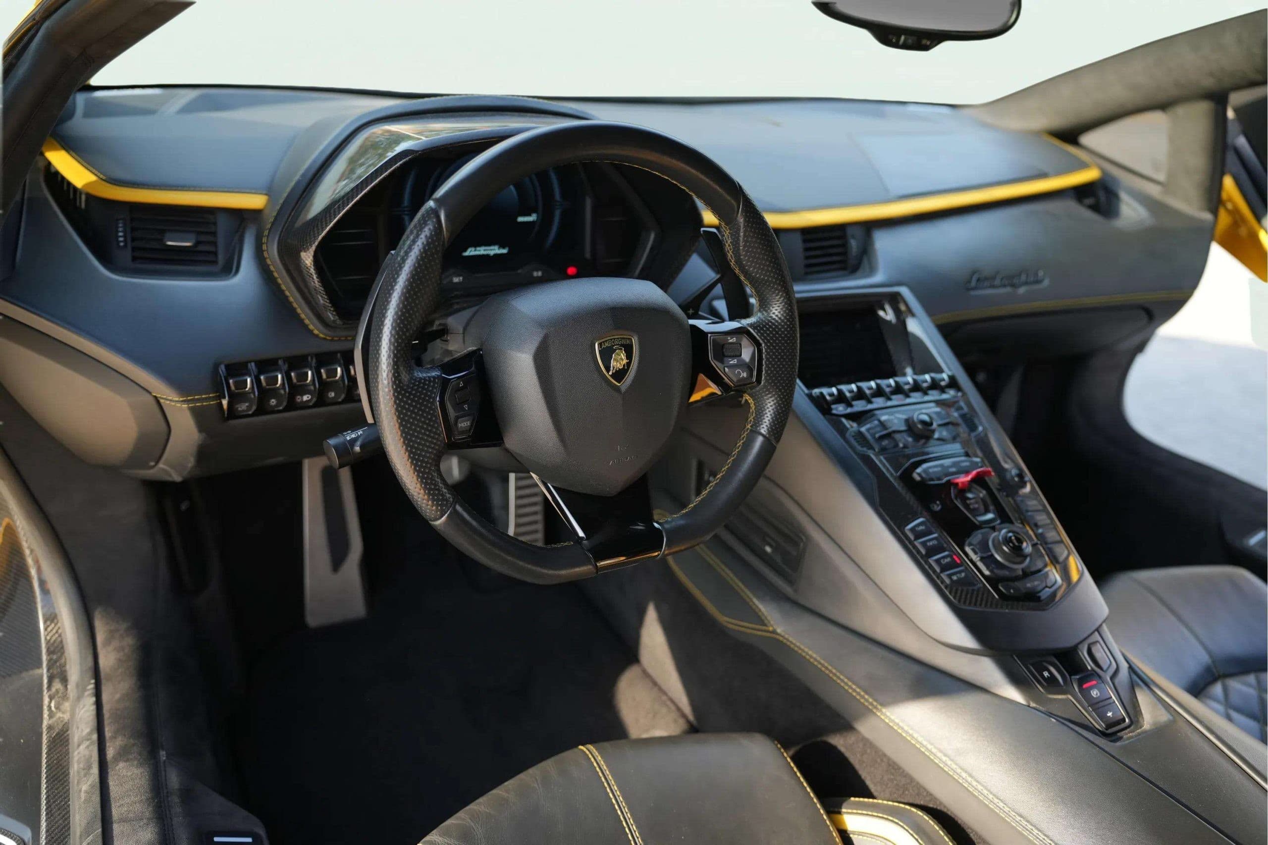 LAMBORGHINI Aventador S - Image 2