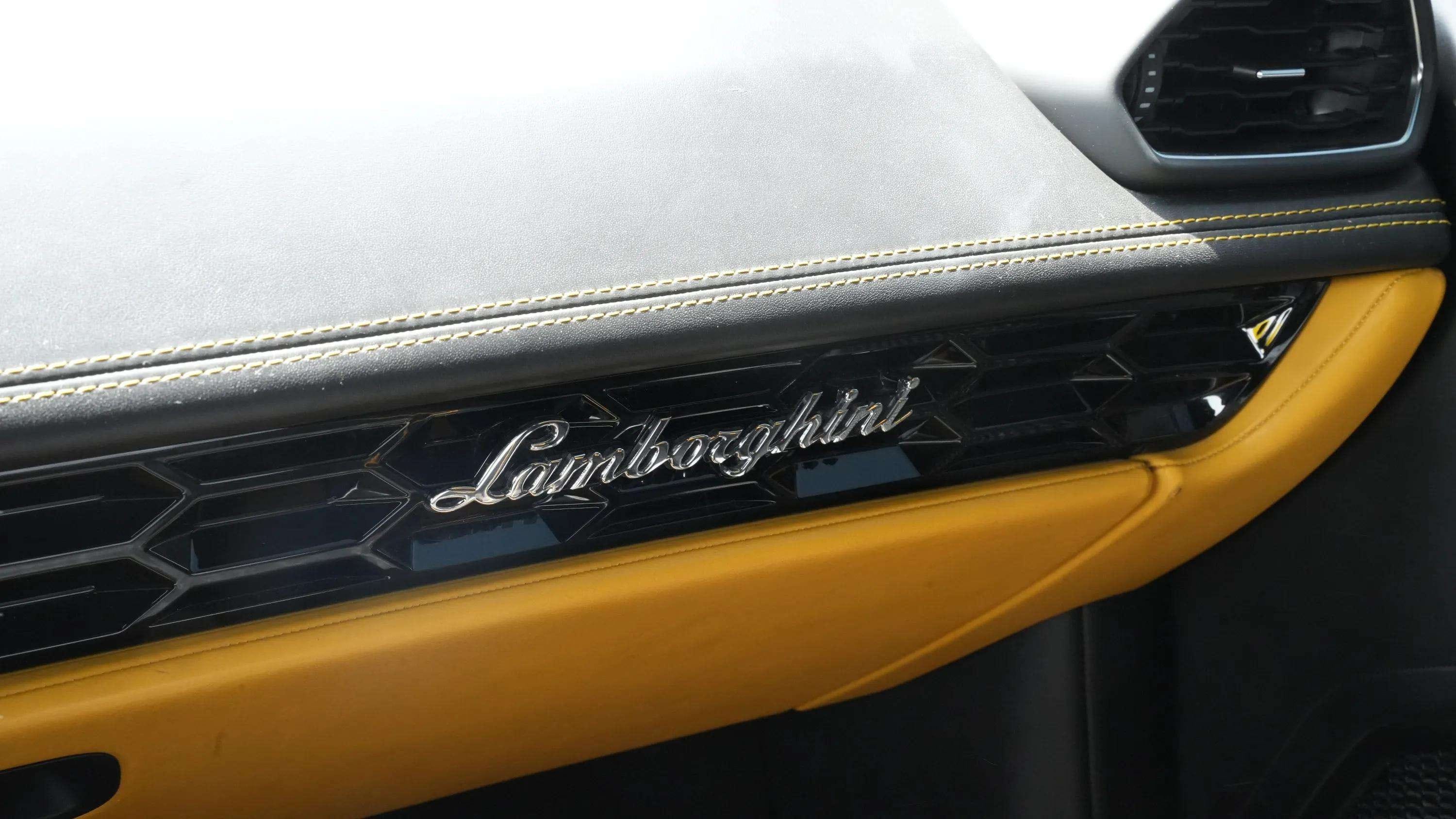 LAMBORGHINI Huracan EVO Coupe - Image 8