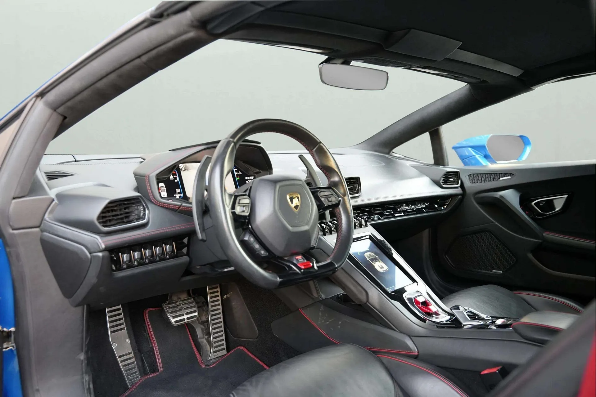 LAMBORGHINI Huracan EVO Spyder - Image 3