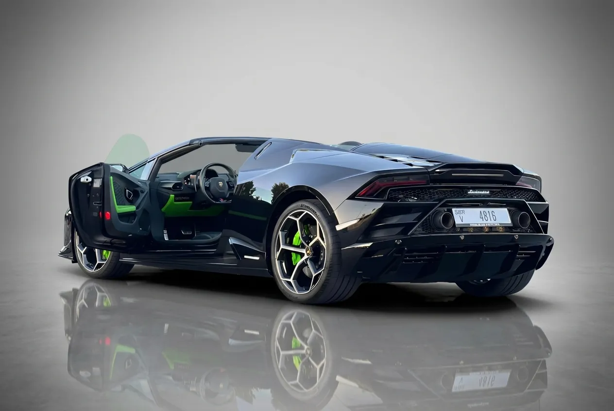 LAMBORGHINI Huracan EVO Spyder - Image 3