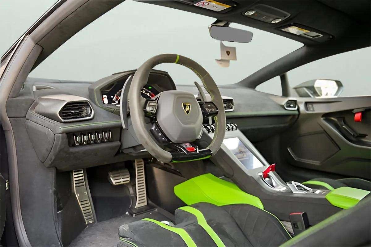 LAMBORGHINI Huracan STO - Image 4