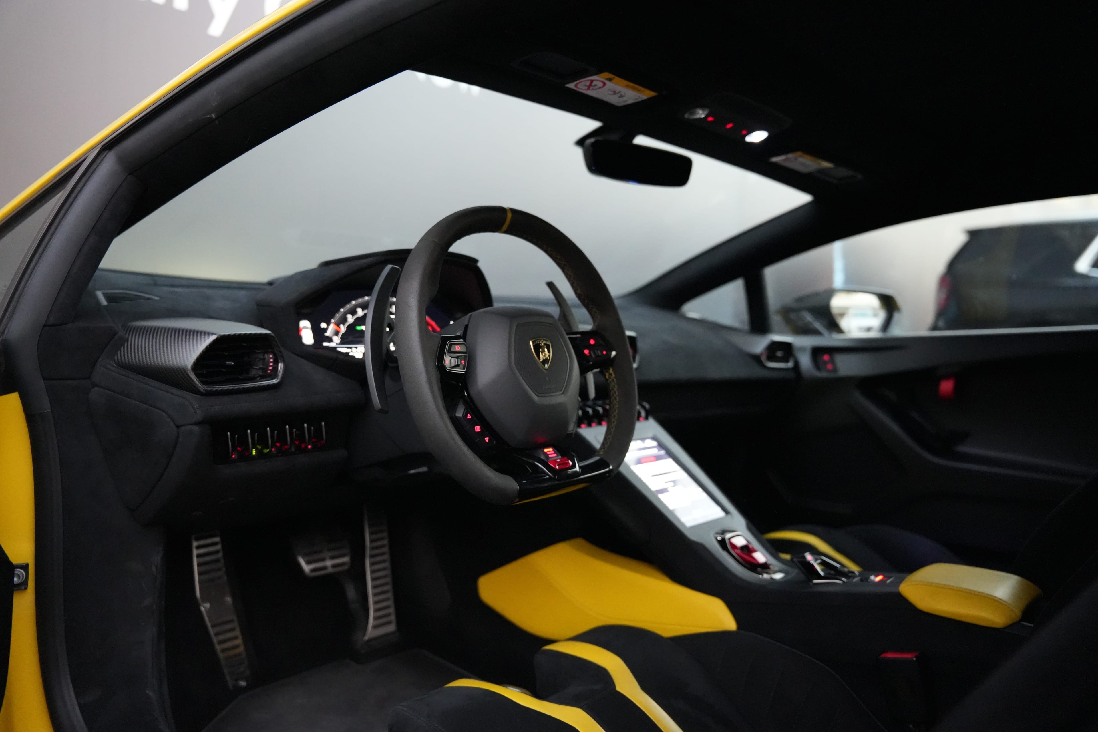 LAMBORGHINI Huracan STO - Image 5