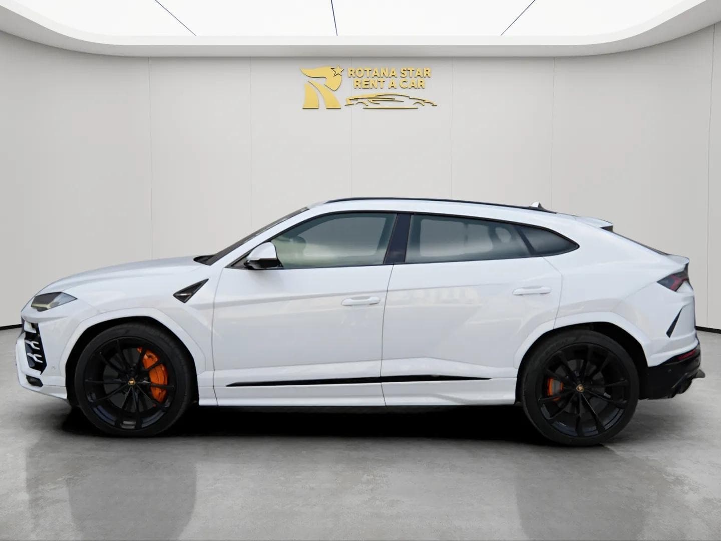 LAMBORGHINI Urus - Image 2