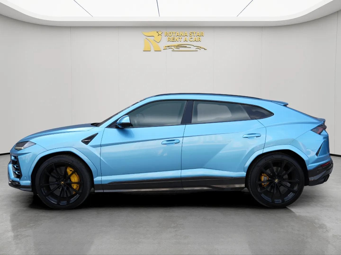 LAMBORGHINI Urus MY2 - Image 2