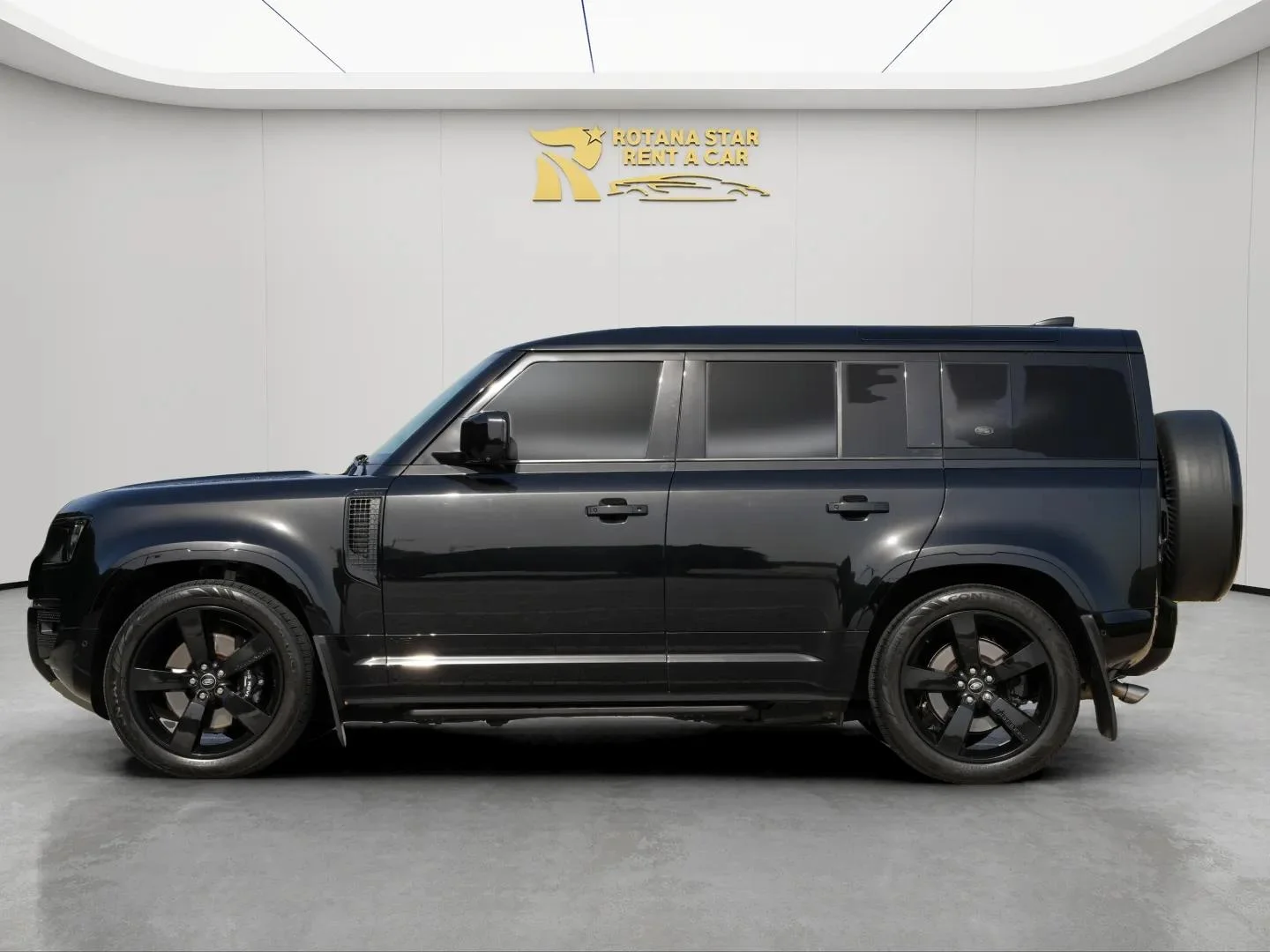 Land Rover Defender V8 - Image 3