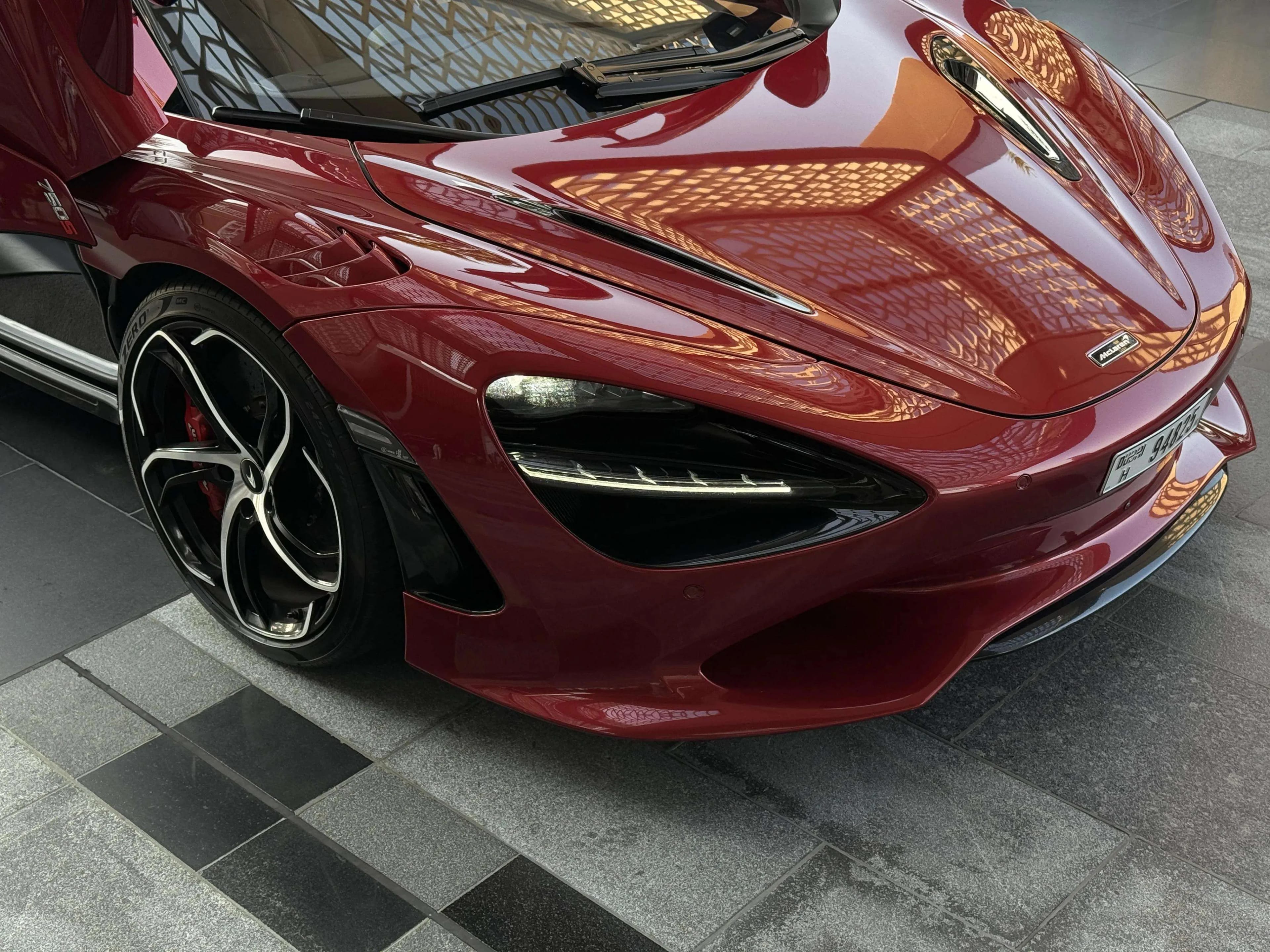 MCLAREN 750S Spider - Image 8