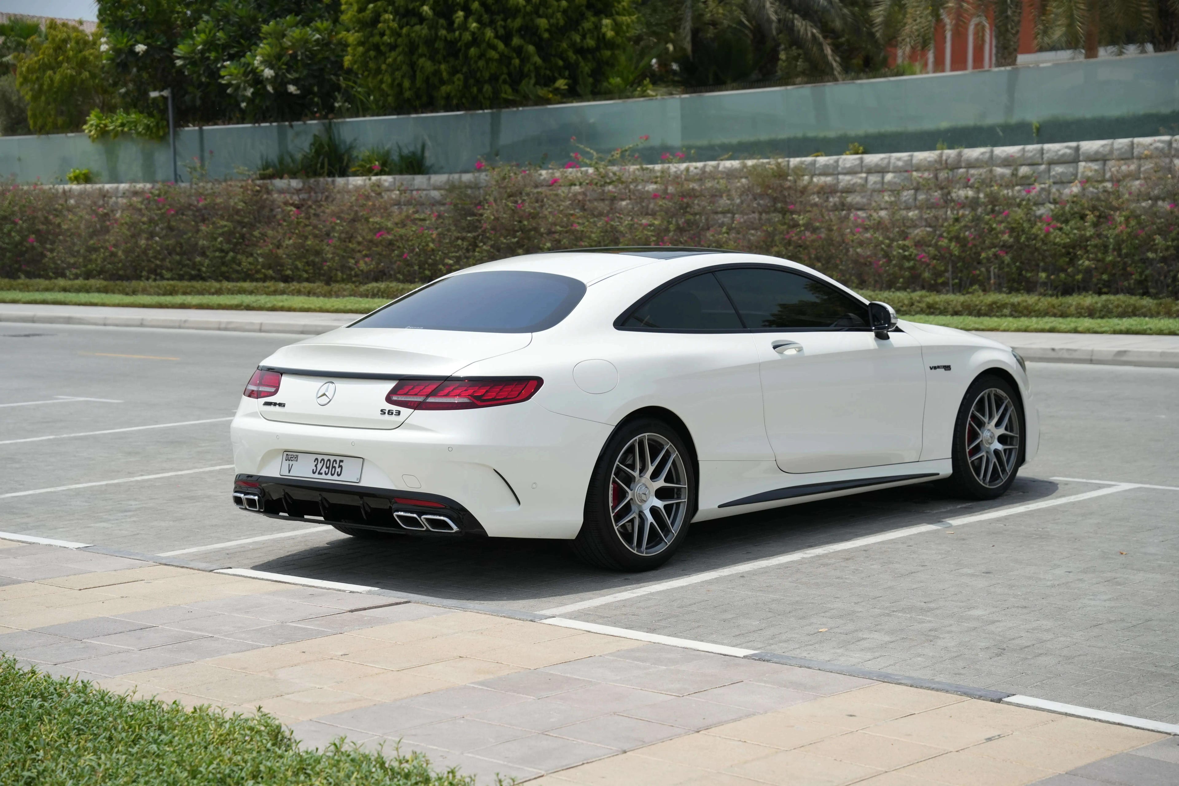 MERCEDES AMG S63 - Image 7