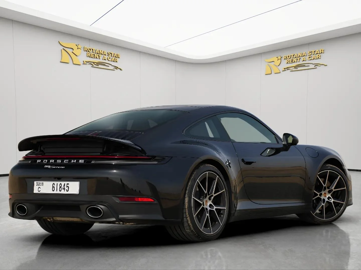 PORSCHE 911 Carrera - Image 4