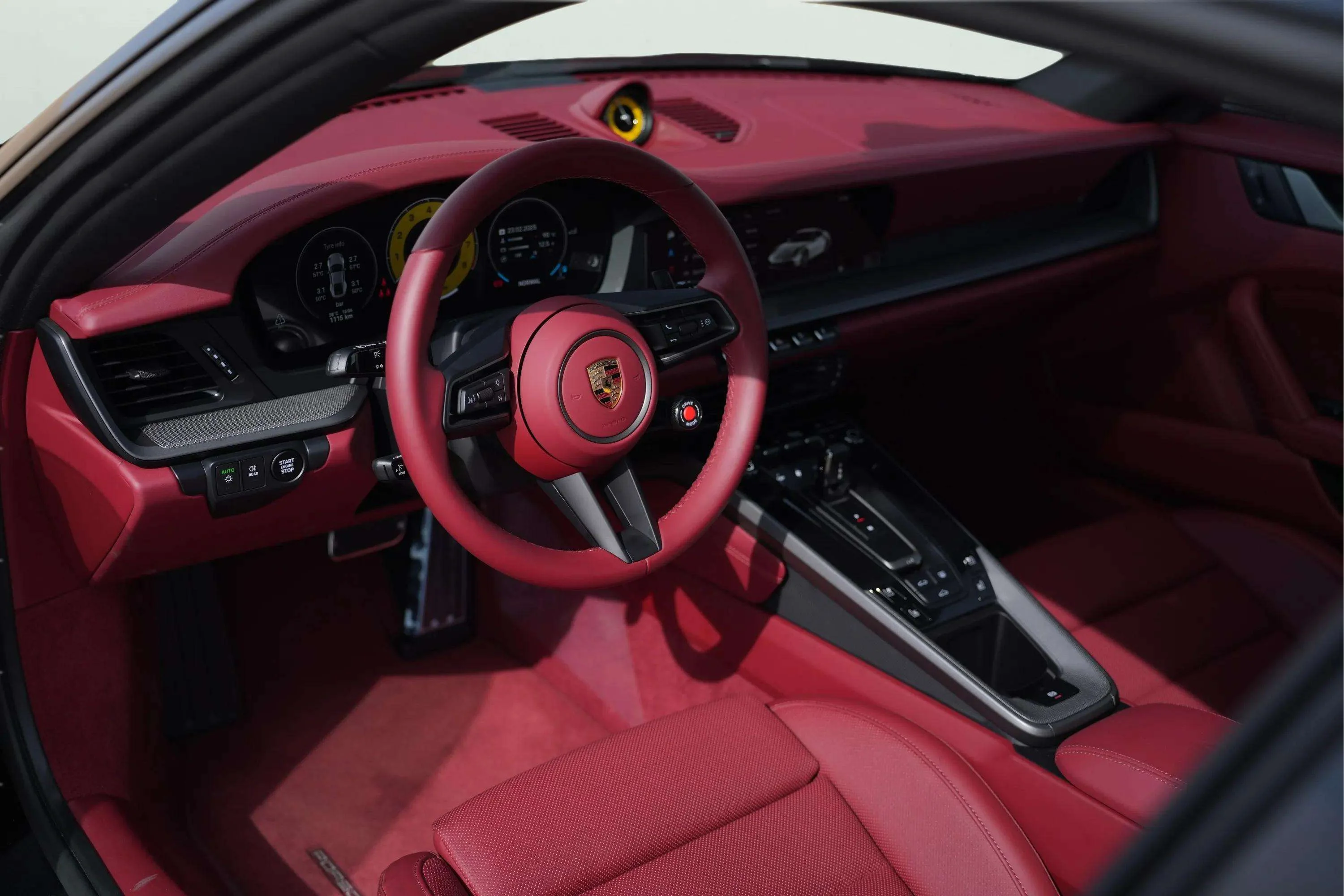 PORSCHE 911 Carrera - Image 6