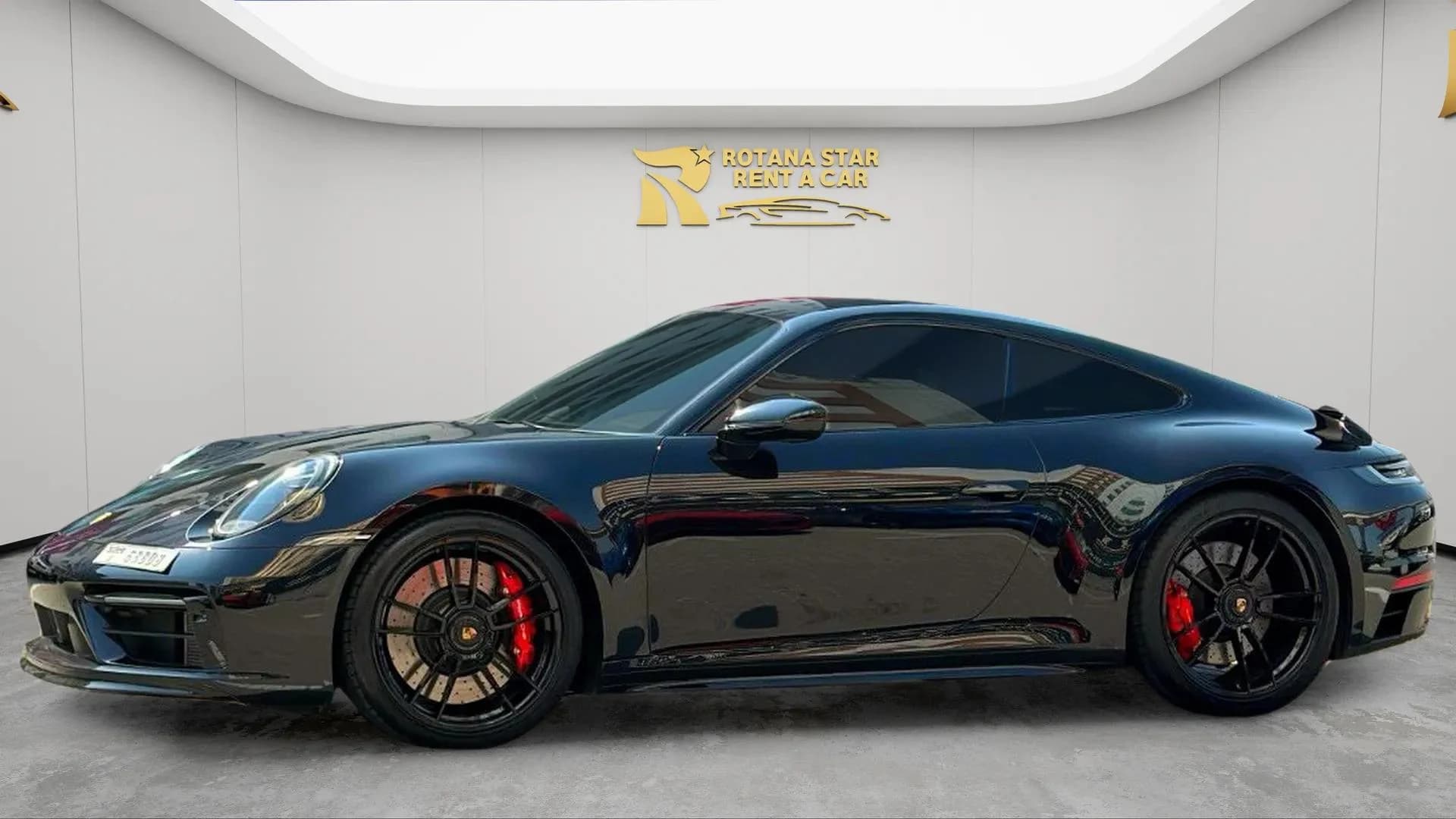 PORSCHE 911 GTS - Image 4