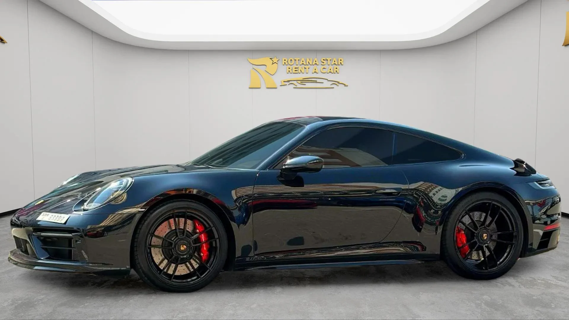 PORSCHE 911 GTS - Image 4