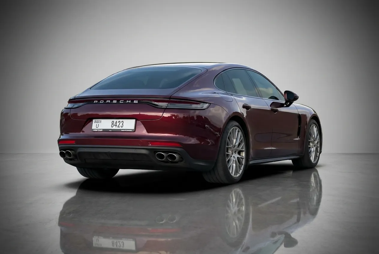 PORSCHE Panamera - Image 3