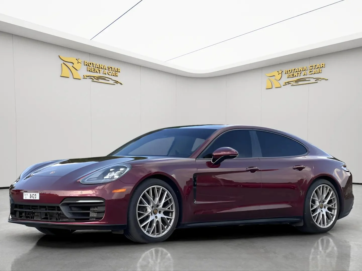 PORSCHE Panamera - Image 2