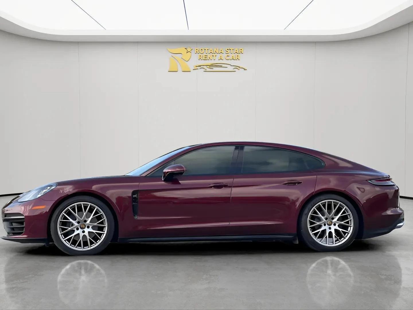 PORSCHE Panamera - Image 4