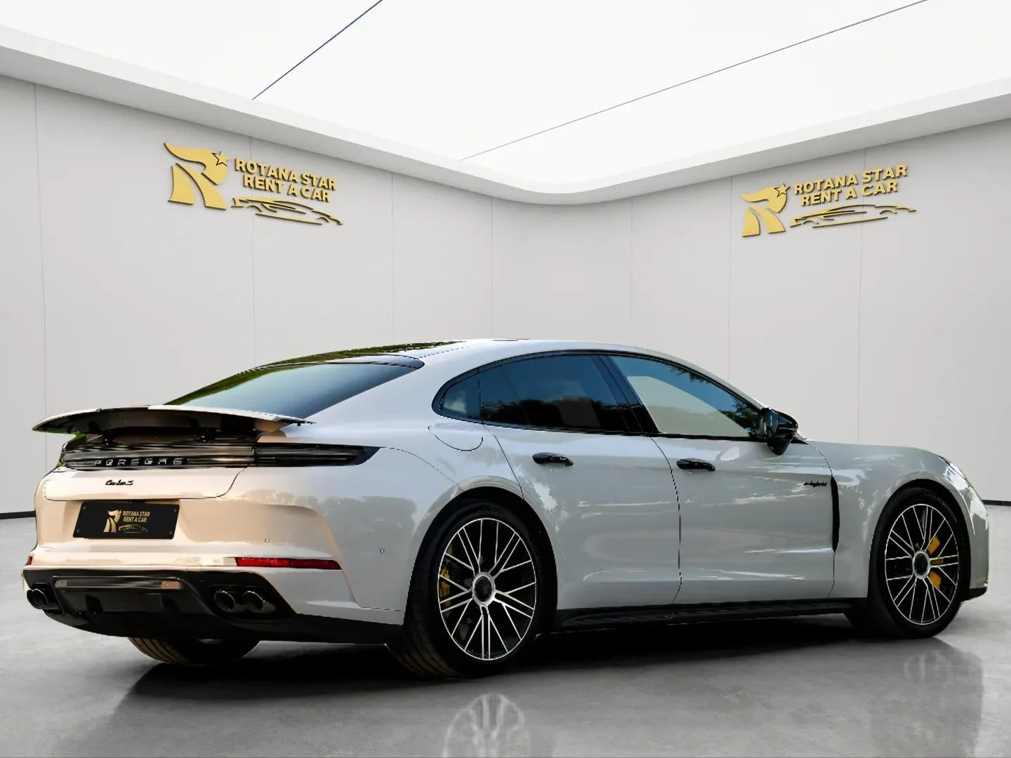 PORSCHE Panamera Turbo S E-Hybrid - Image 7