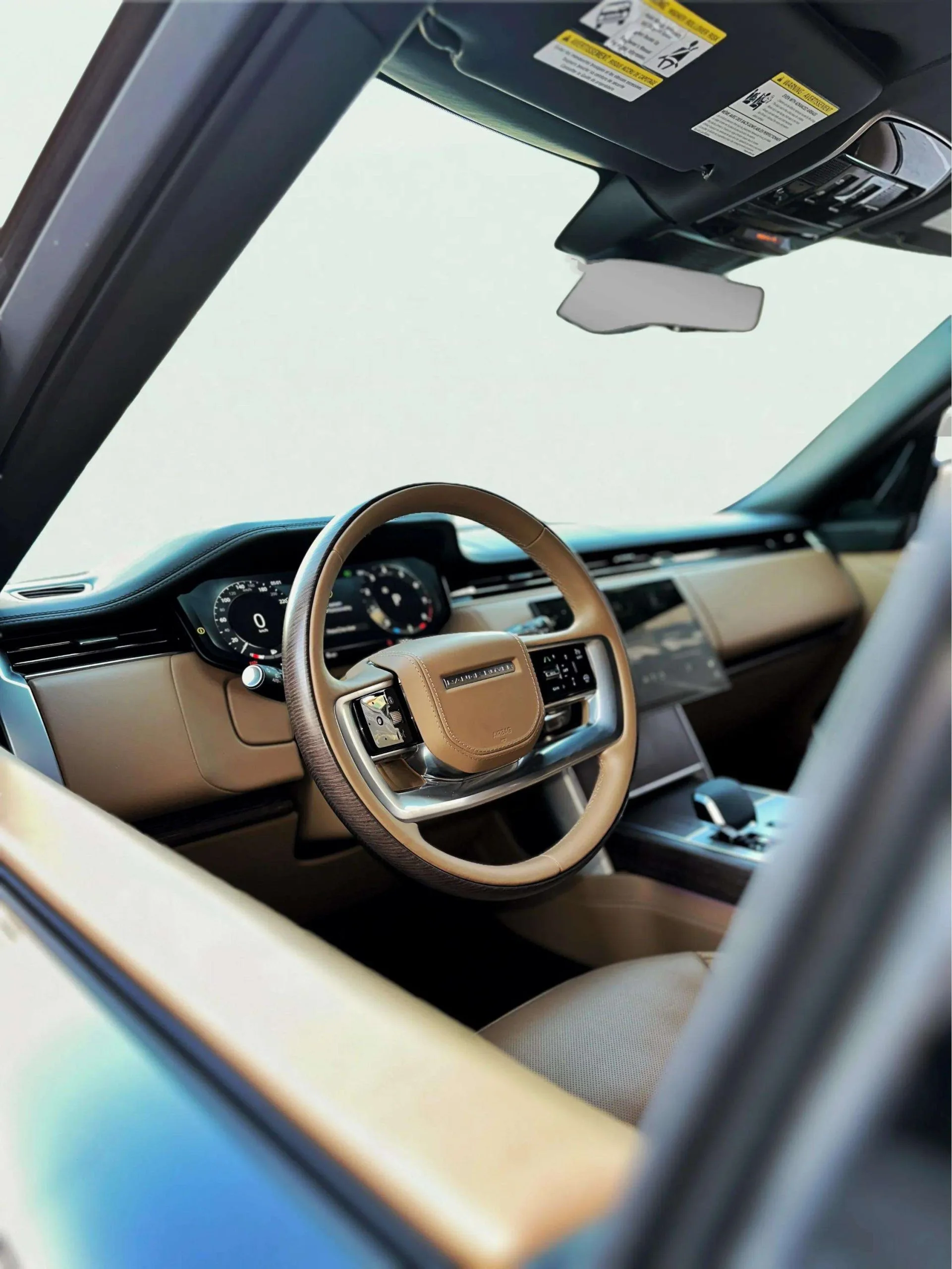 Range Rover 7 Seats - Image 7