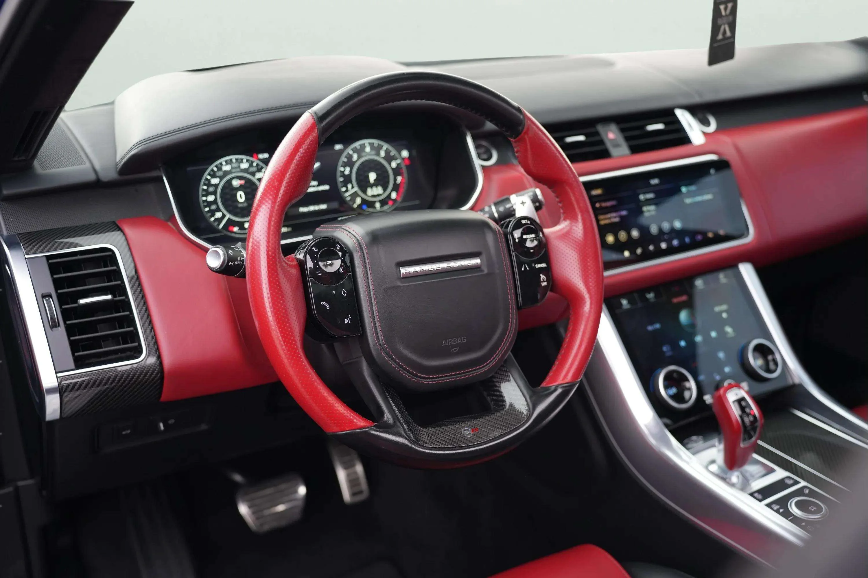 Range Rover Sport SVR - Image 10