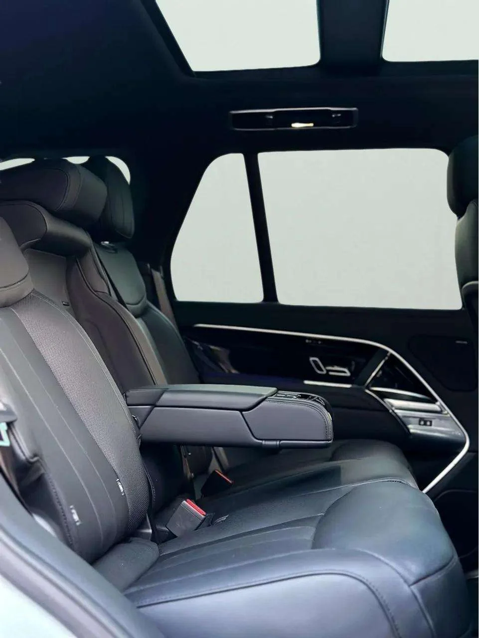 LANDROVER Range Rover Vogue - Image 8