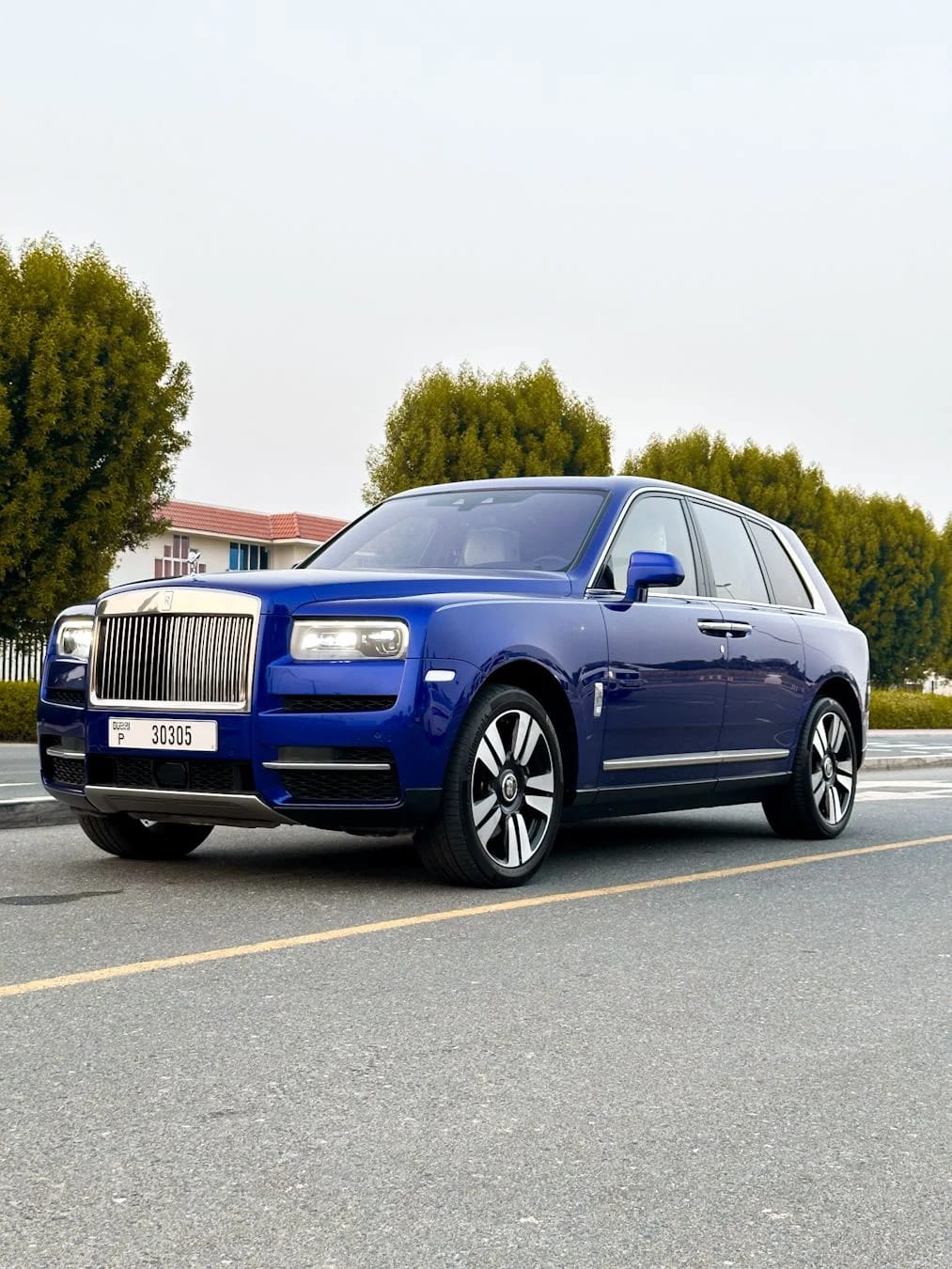 ROLLSROYCE Cullinan - Image 2