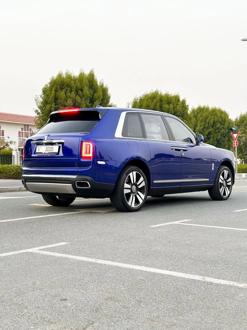 ROLLSROYCE Cullinan - Image 4