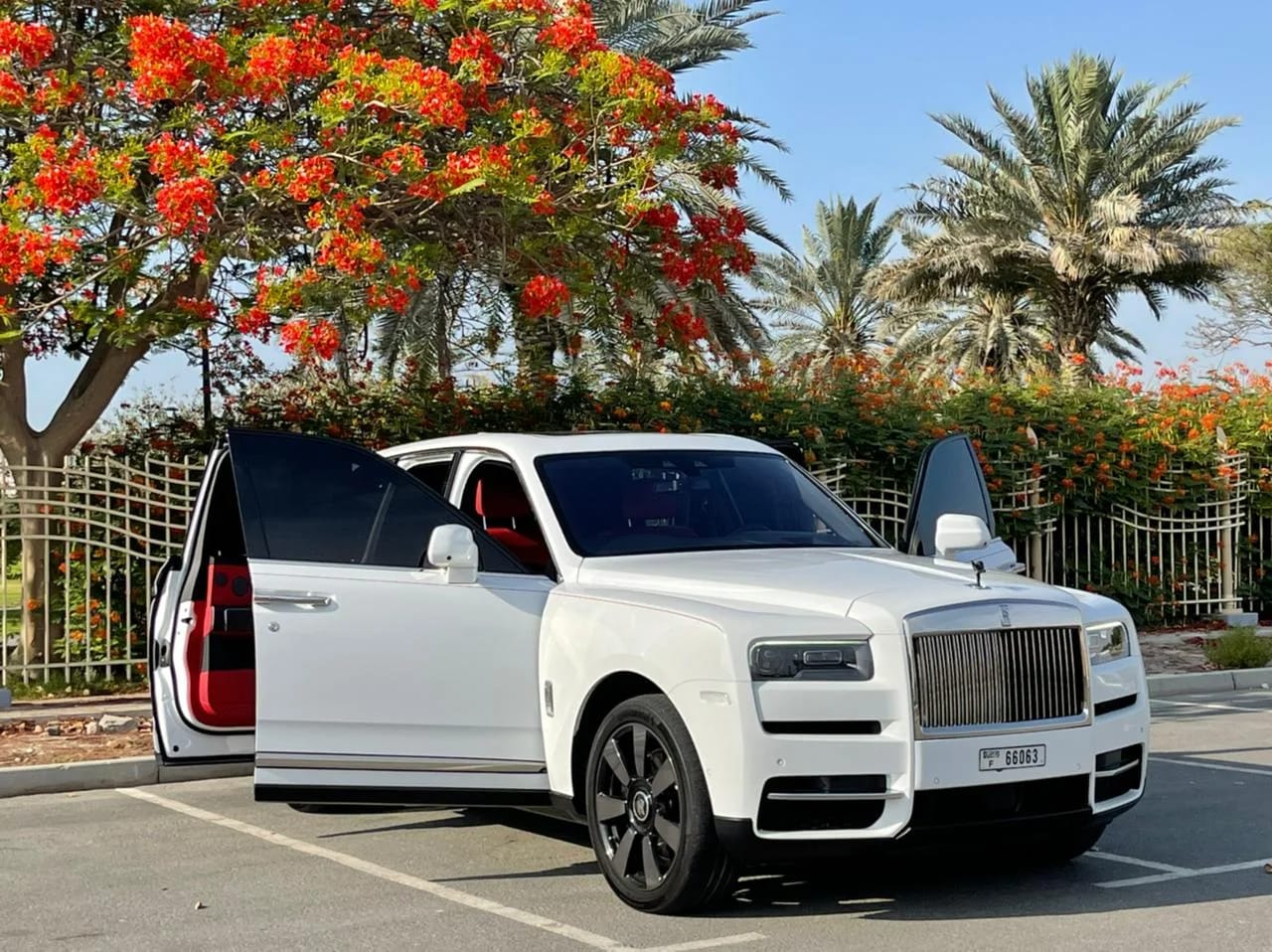 ROLLSROYCE Cullinan - Image 5