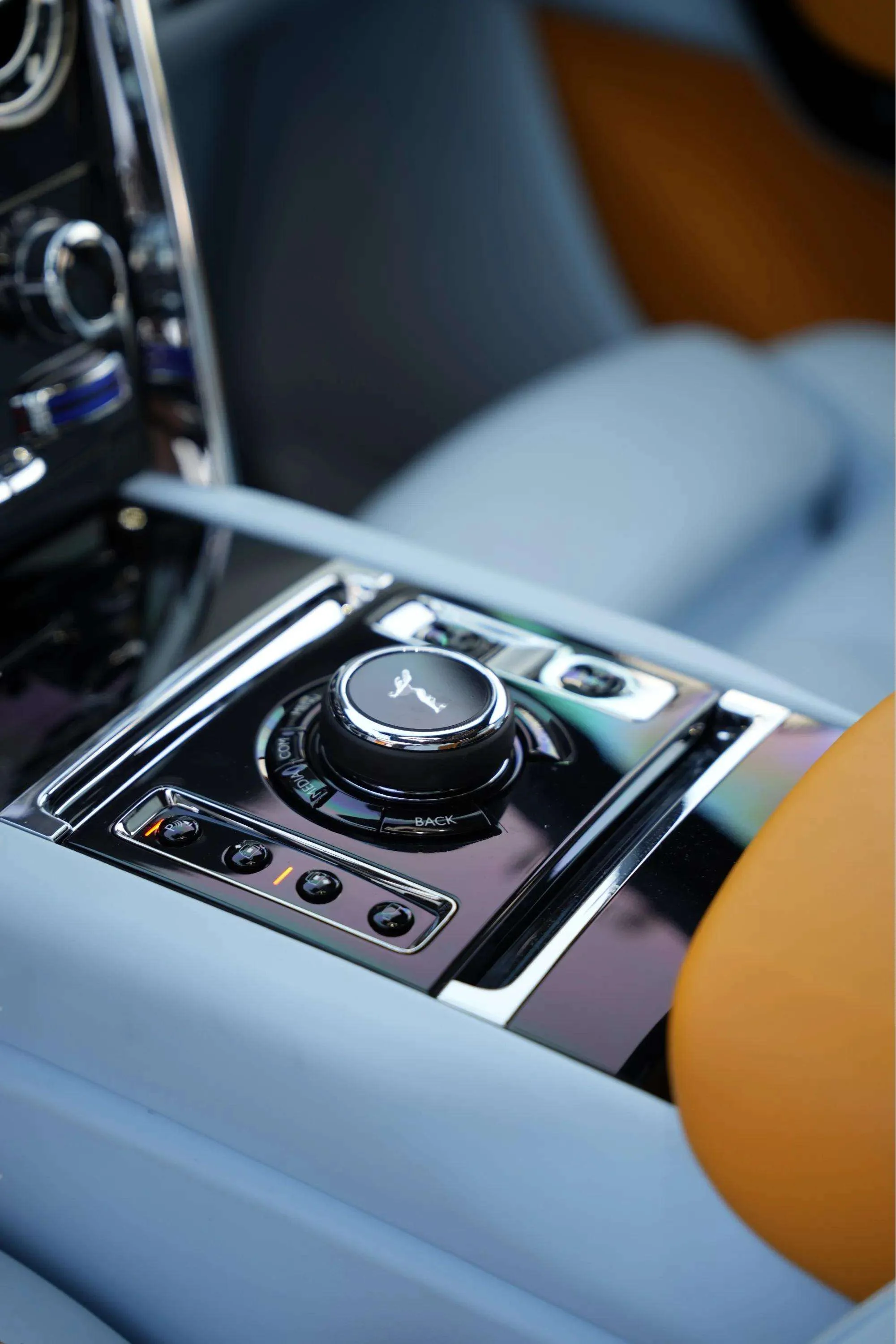 ROLLSROYCE Cullinan Black Badge - Image 4