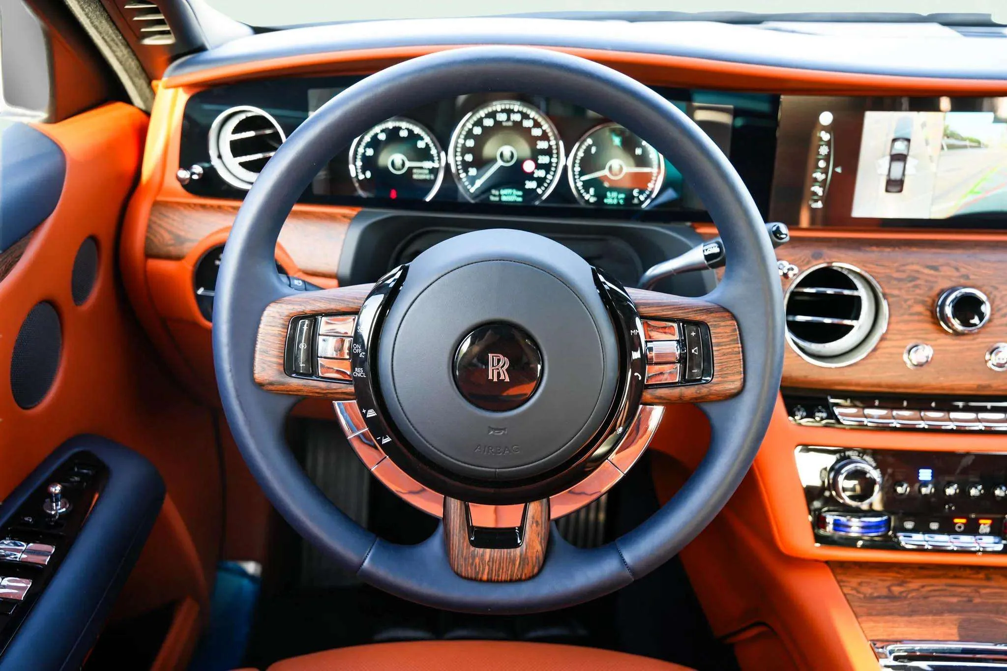 ROLLSROYCE Ghost - Image 9